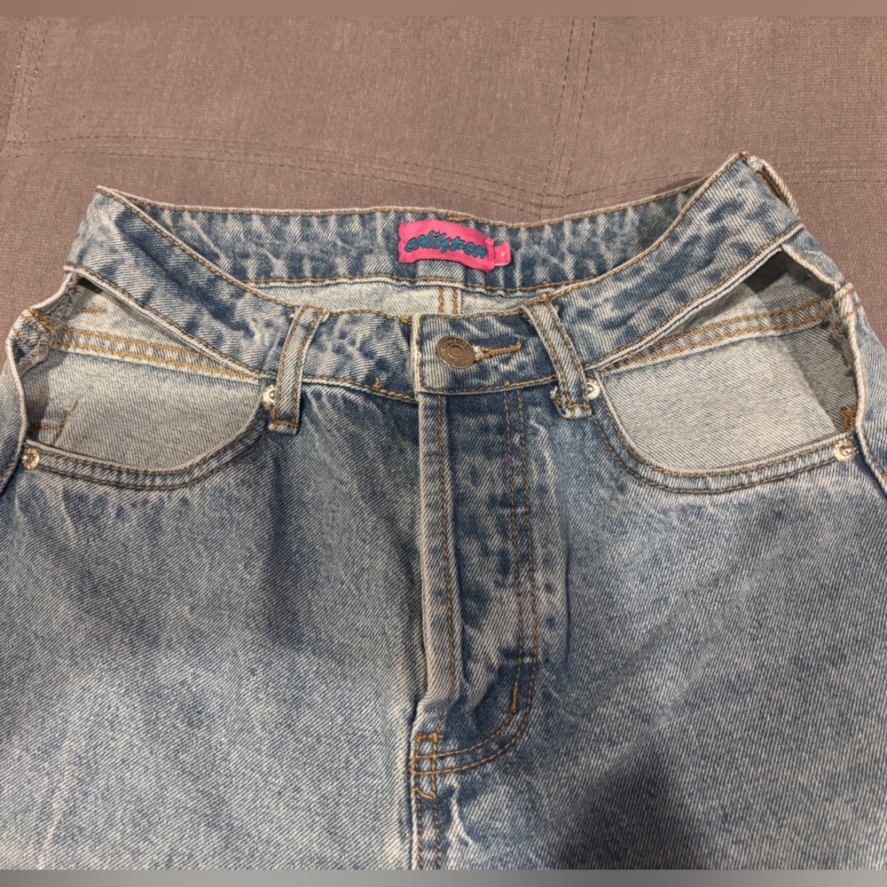 Edikted Women's High Rise Light Blue Jeans